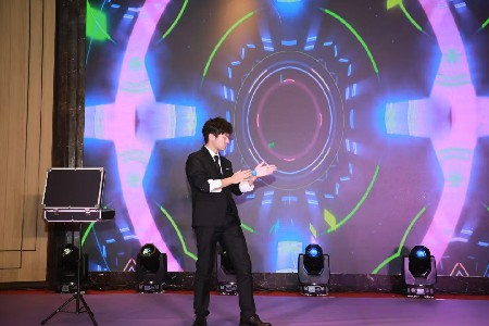 沈阳魔术表演   沈阳魔术师联系方式  沈阳魔术师